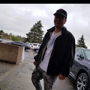 Meet your Posher, Luis